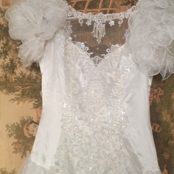 Vintage wedding dress 90 beast 30 waist 36 , 90 inches long - Picture 4 of 12